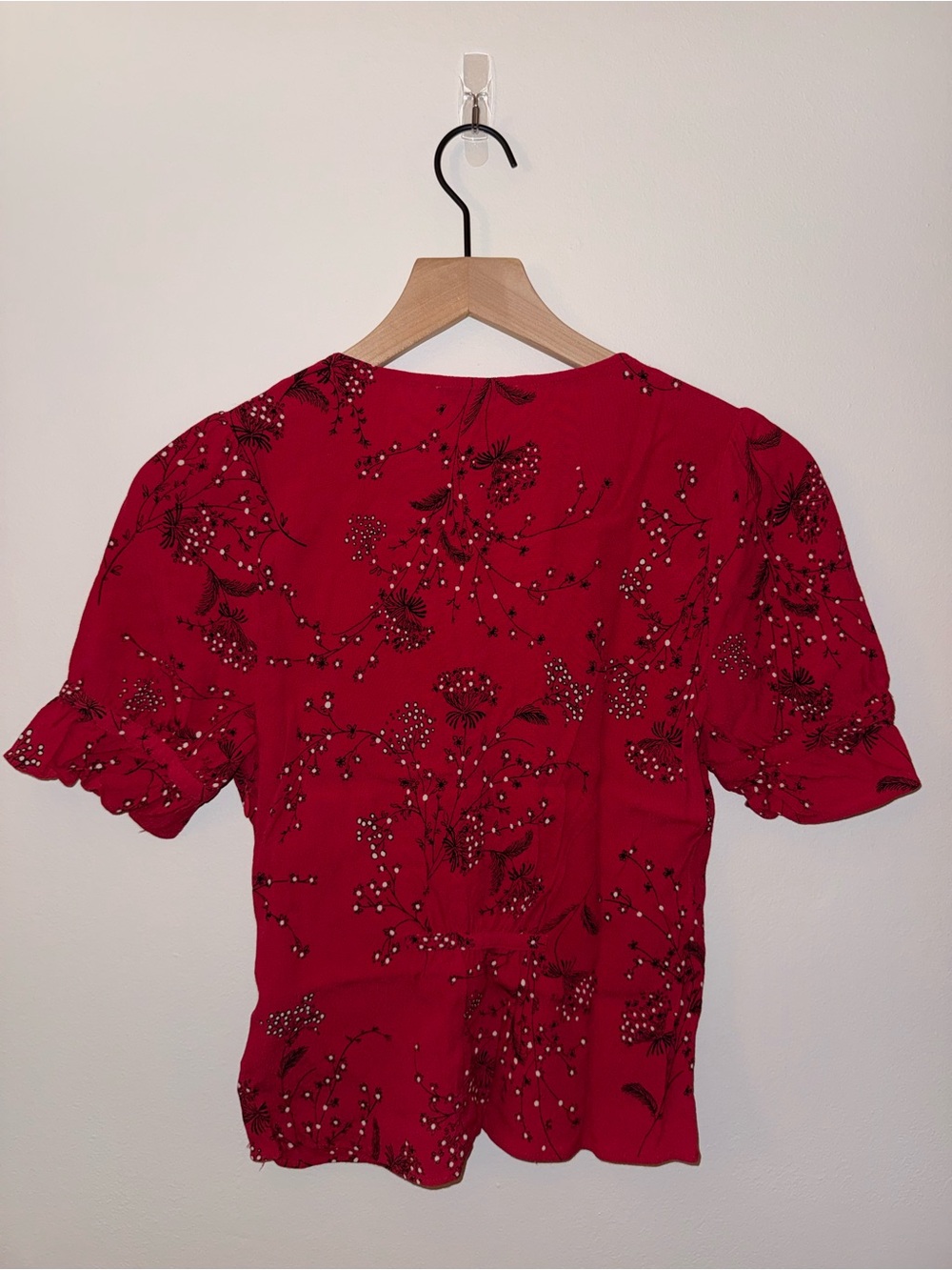 Madewell Red Floral V‑Neck Button Front Blouse - Picture 3 of 6